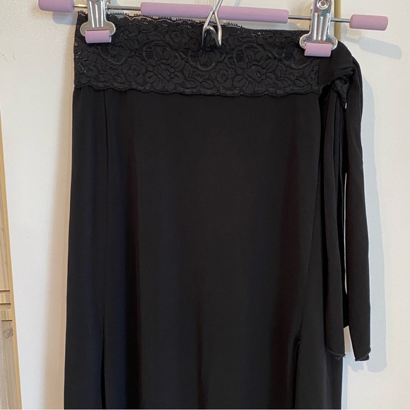 Sirens Black Slit Lace Asymmetrical Skirt Size XS - Picture 3 of 16